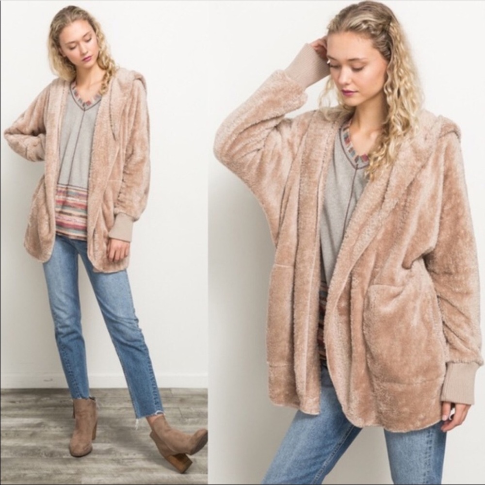 SOLD OUT Ultra plushy cozy jacket w pockets & hood in Taupe